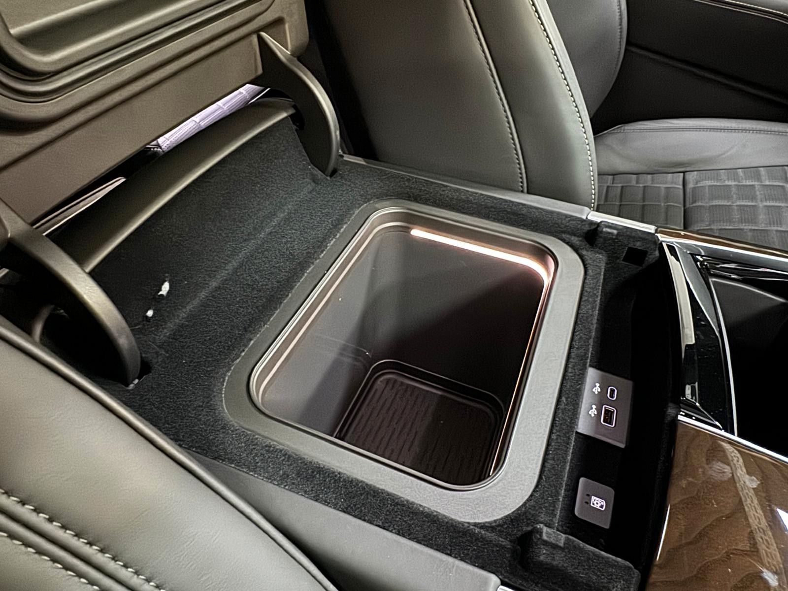 Fahrzeugabbildung Cadillac 2026 ESCALADE SPORT PLATINUM 6.2 V8-HUD-NIGHT V