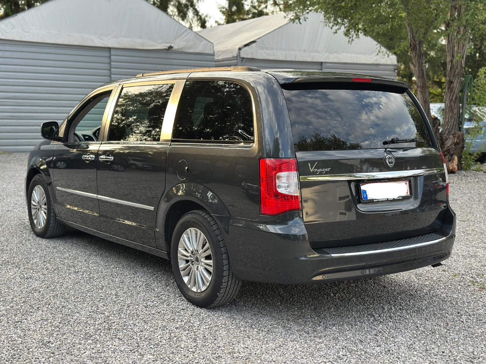 LANCIA VOYAGER GOLD 163 CH BVA 7 PLACES - 2ème MAIN - GPS - HAYON ÉLECTRIQUE - SUSPENSIONS AIRMATIC - 159500 km