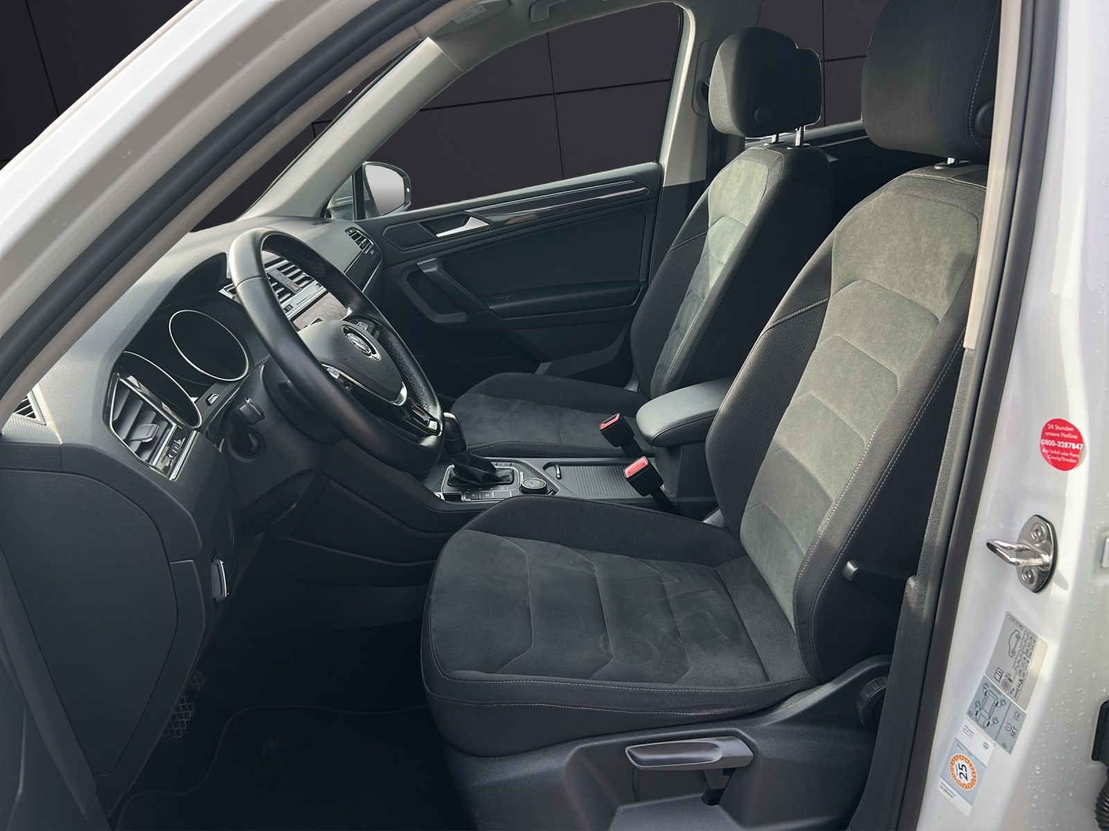 Fahrzeugabbildung Volkswagen Tiguan Allspace Highline 4M TDI DSG LED ACC AHK