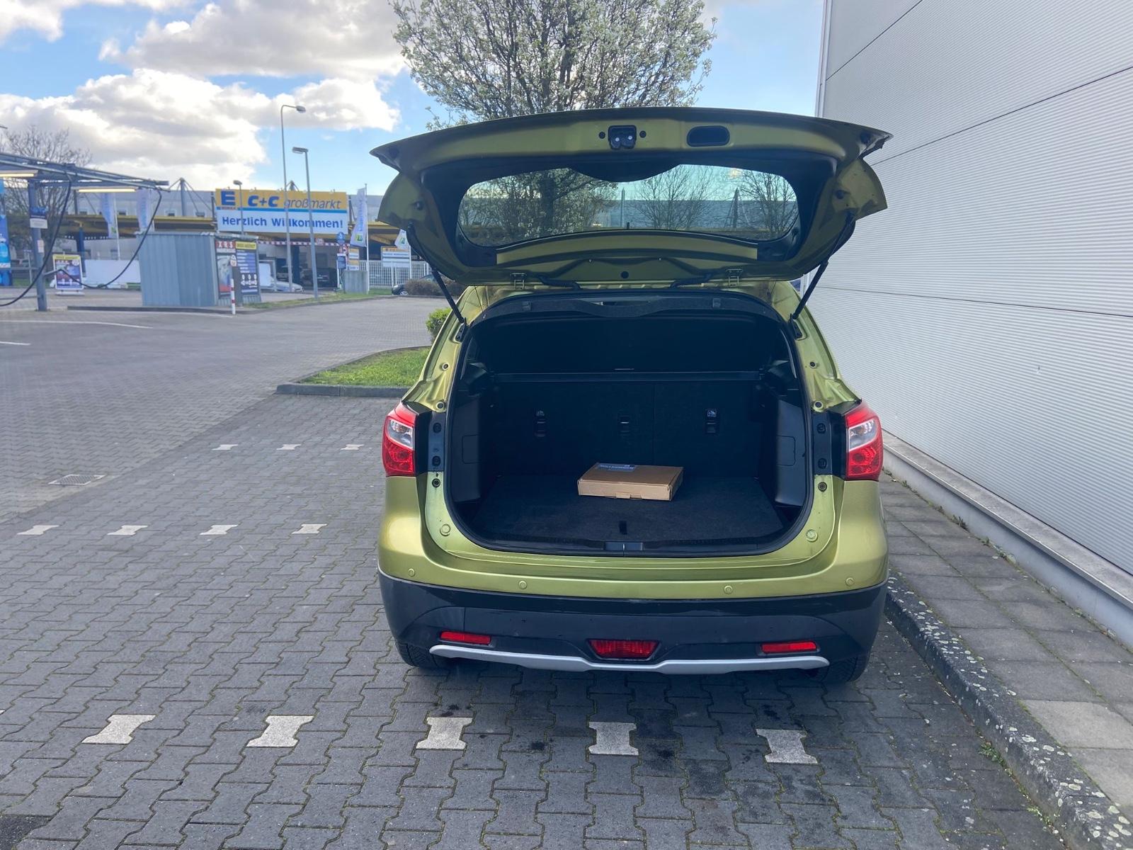 Suzuki SX4 Comfort + 4x4 Navi Kamera Tüv Neu Leder!!!