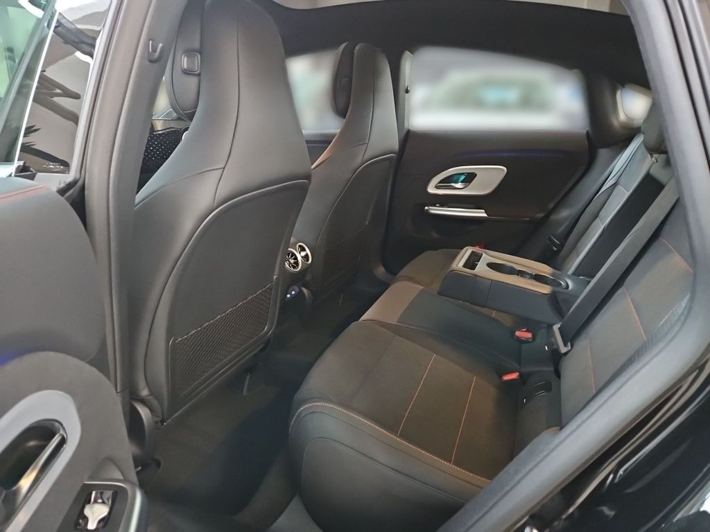 Fahrzeugabbildung Mercedes-Benz CLA 180 ++ AMG-LINE+AHK+MULTIBEAM+MB.DRIVE++