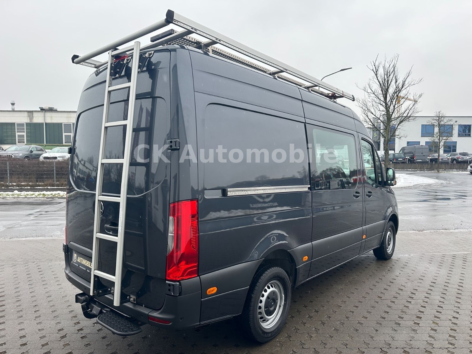 Fahrzeugabbildung Mercedes-Benz Sprinter III Mixto 319CDI V6 RWD /Autom./5 Sitze