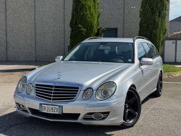 Mercedes E 220 - 4