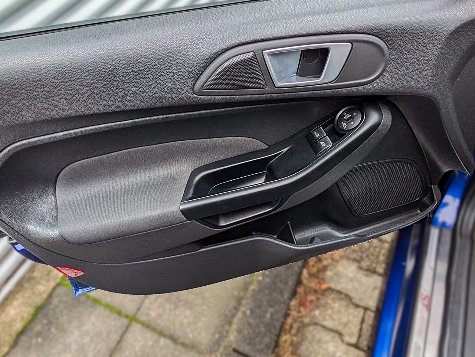 Fahrzeugabbildung Ford Fiesta ST-Line KLIMAAUT NAVI SITZH. 1.Hd