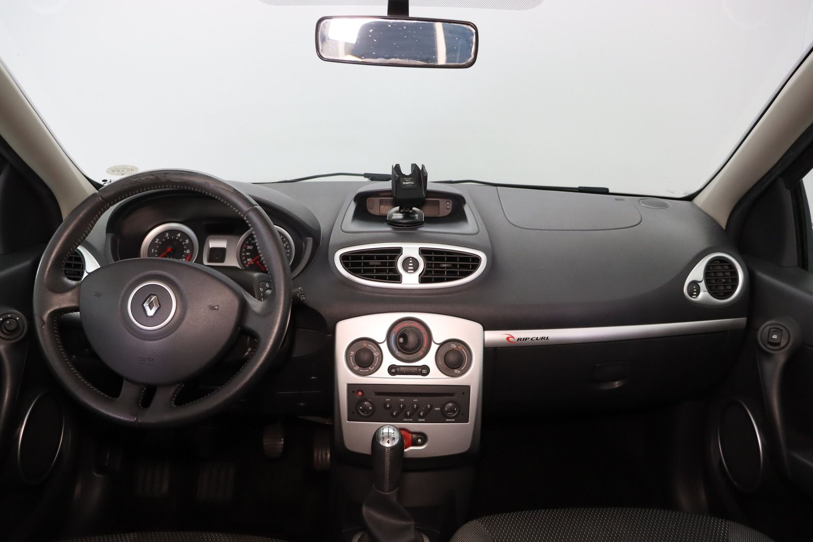 Fahrzeugabbildung Renault Clio Grandtour by Rip Curl 1.2 16V TCE