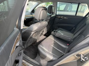 Mercedes E 280 - 9