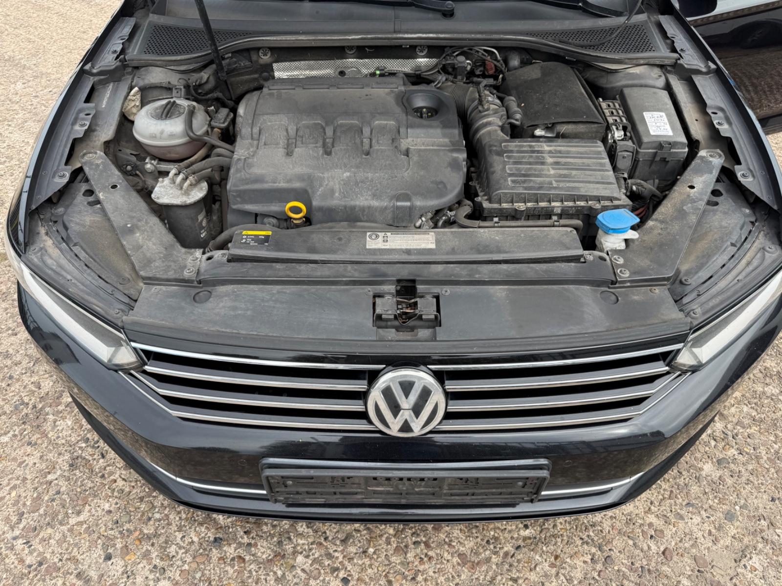 Volkswagen Passat 2015 — photo 23