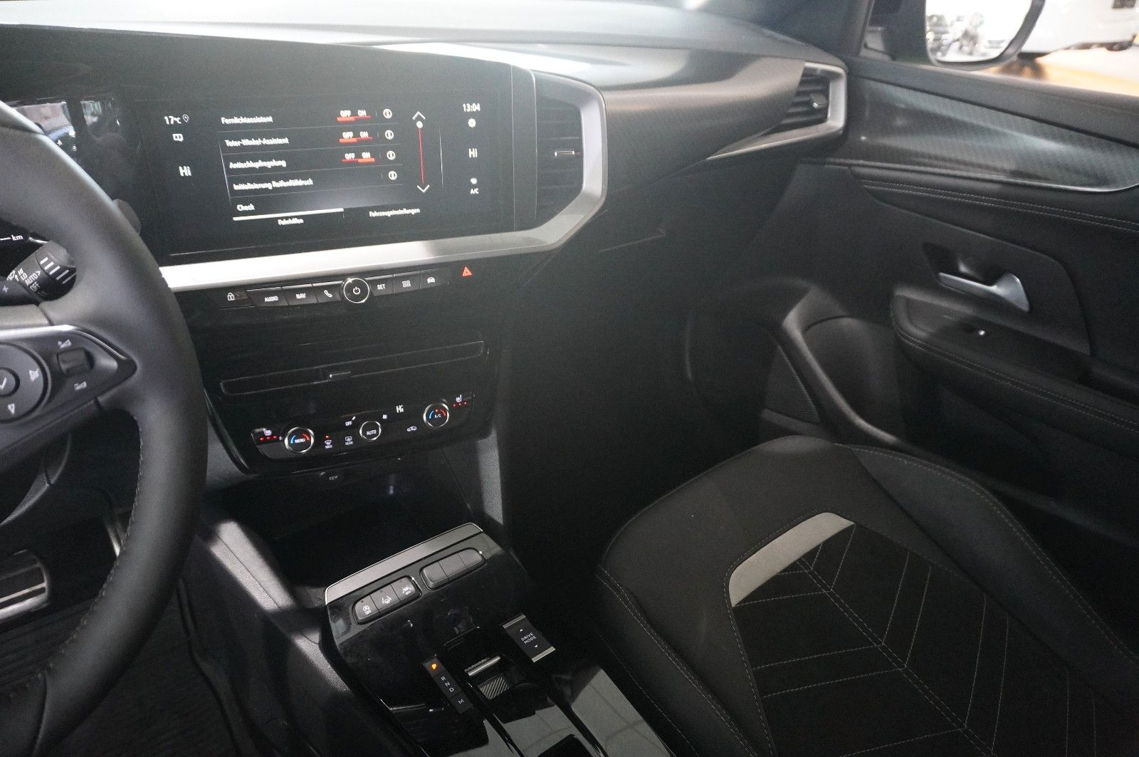 Fahrzeugabbildung Opel Mokka 1.2T ULTIMATE NAVI/LED/KAMERA/SPORT/DAB+