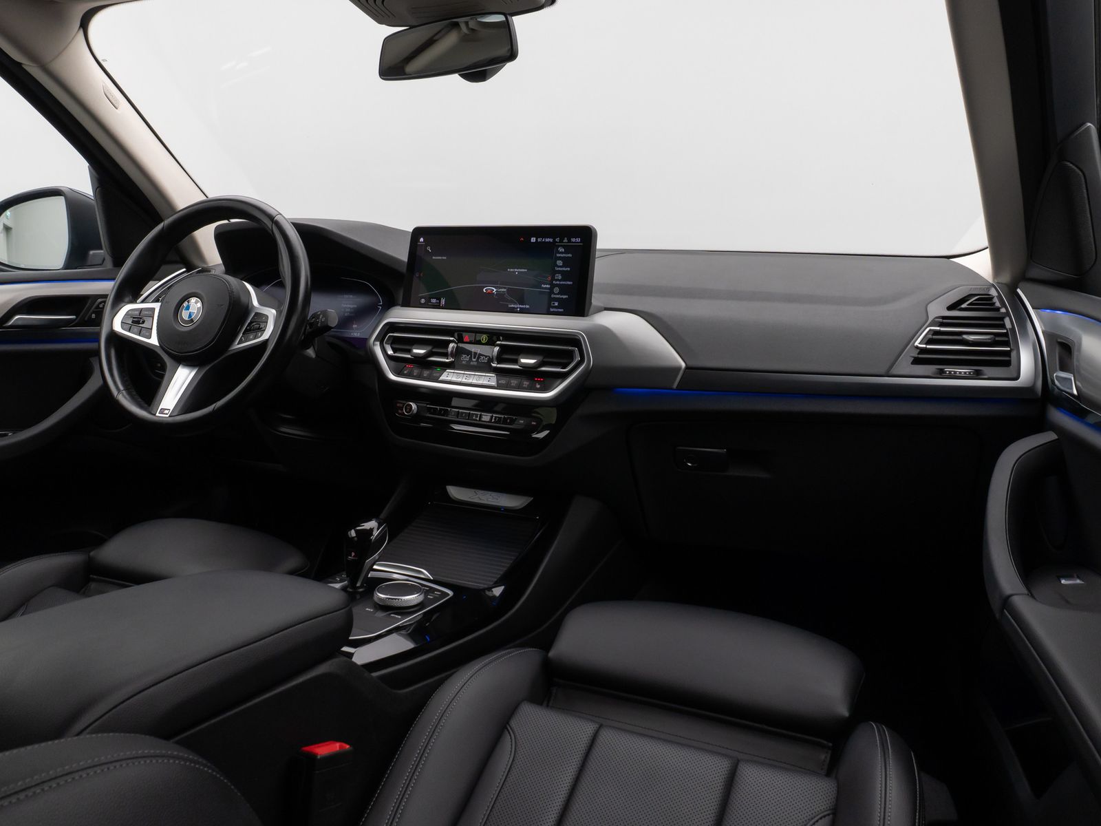 Fahrzeugabbildung BMW X3 xD30d 360°Laser HUD HiFi AHK Komfort Sport