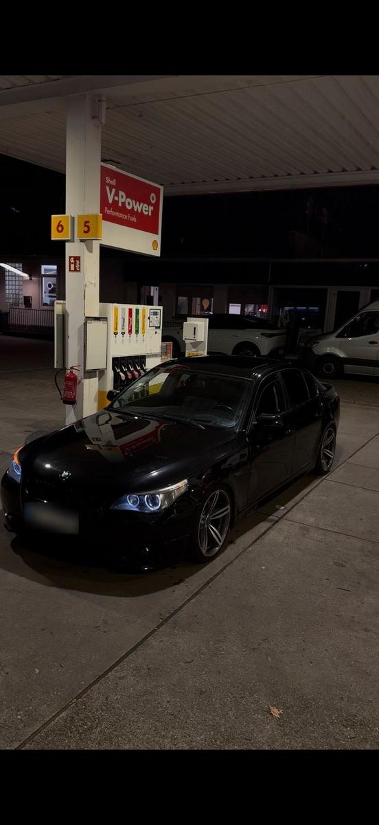 BMW 525