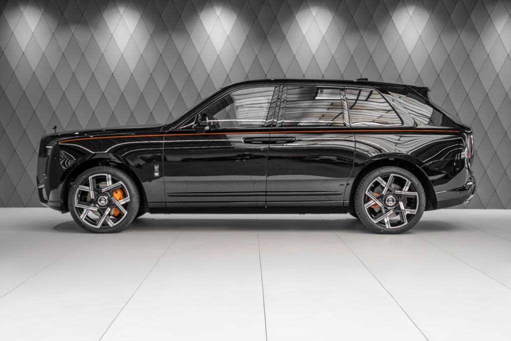 Cullinan BLACK BADGE 2026 BLACK/ORANGE 4 SEATS - Bild 4