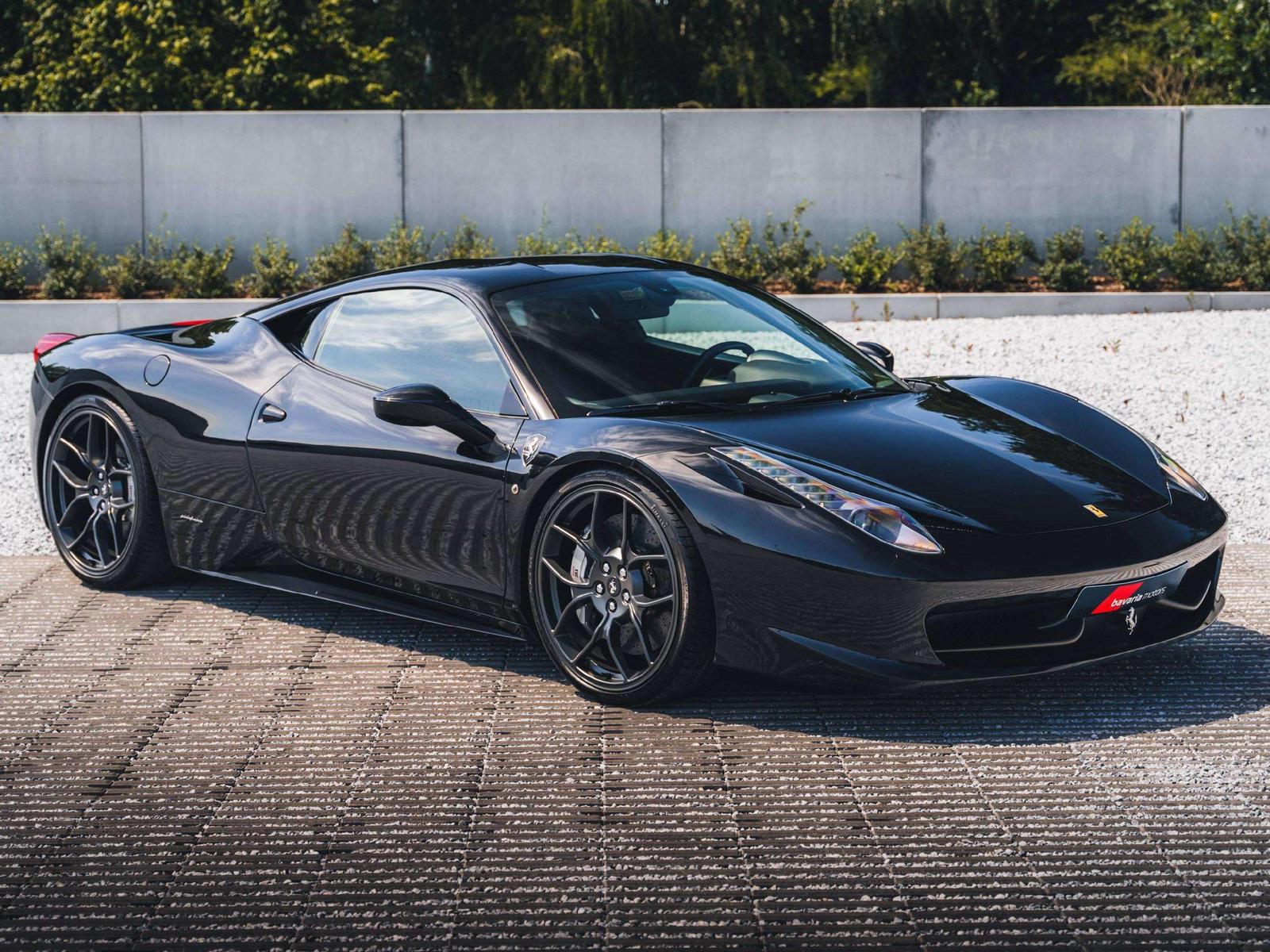 Ferrari 458 Italia / Nero Daytona / Carbon Seats / 20  /