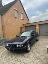 BMW E34 5er 520i - BMW 520: E34 520i