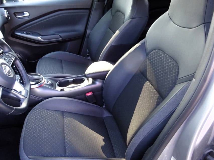 Fahrzeugabbildung Nissan Juke 1.0 DIG-T Automatik N-Connecta