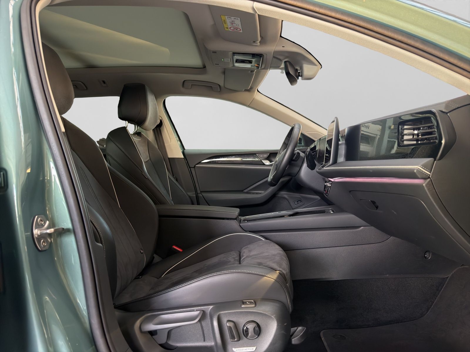 Volkswagen Passat Variant - Bild 4