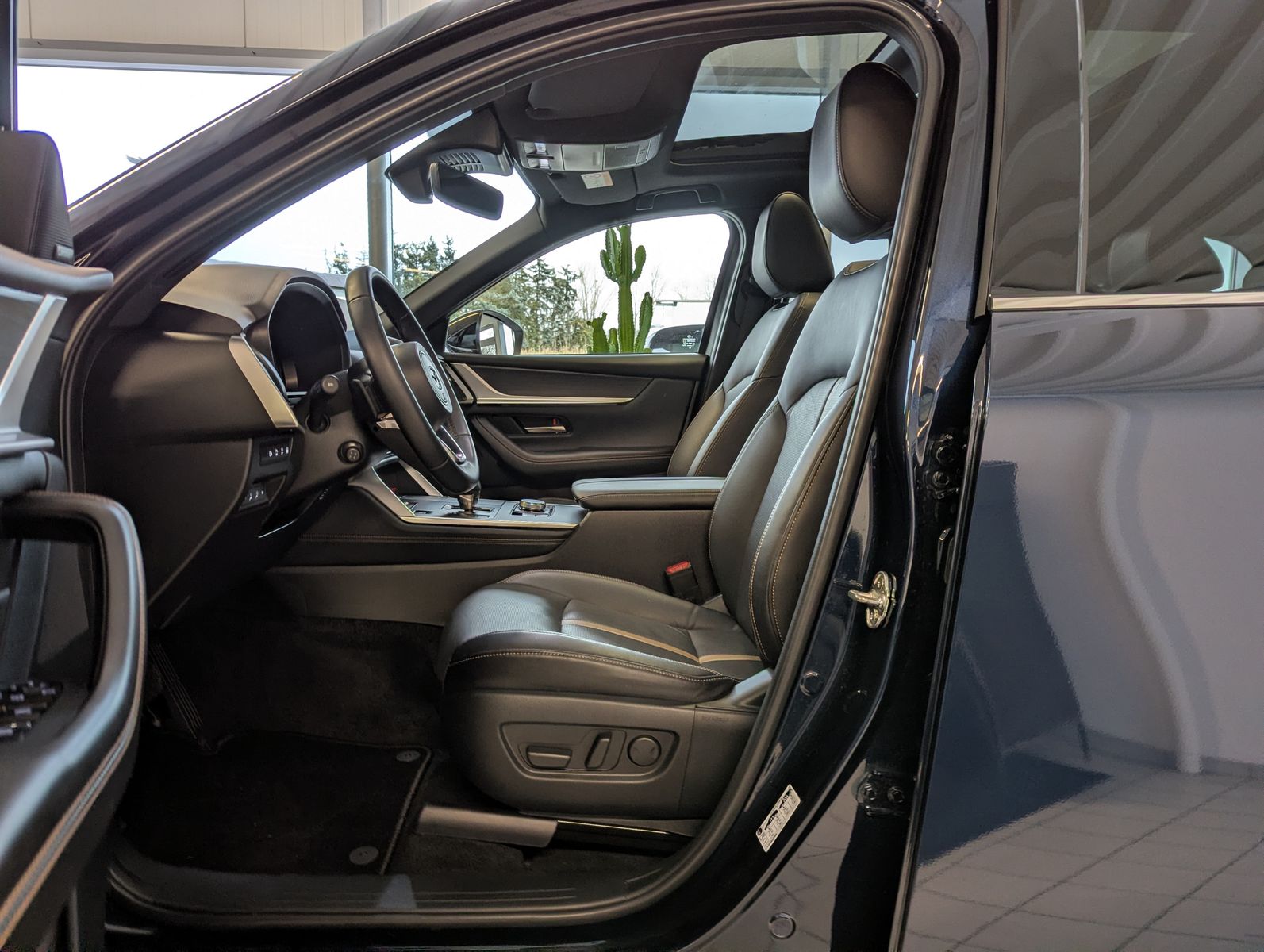 MAZDA CX-80 2.5SKYACTIV PHEV 327 HOMURA+ 7-Sitze Pano - Image 10