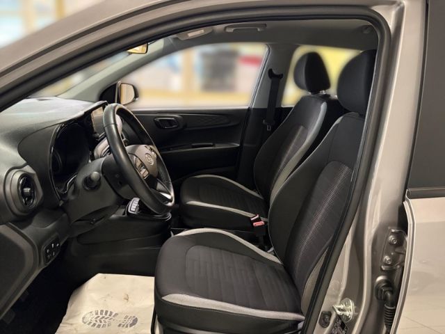 Fahrzeugabbildung Hyundai i10 1.2 Benzin M/T Trend Klima SHZ PDC Navi Appl