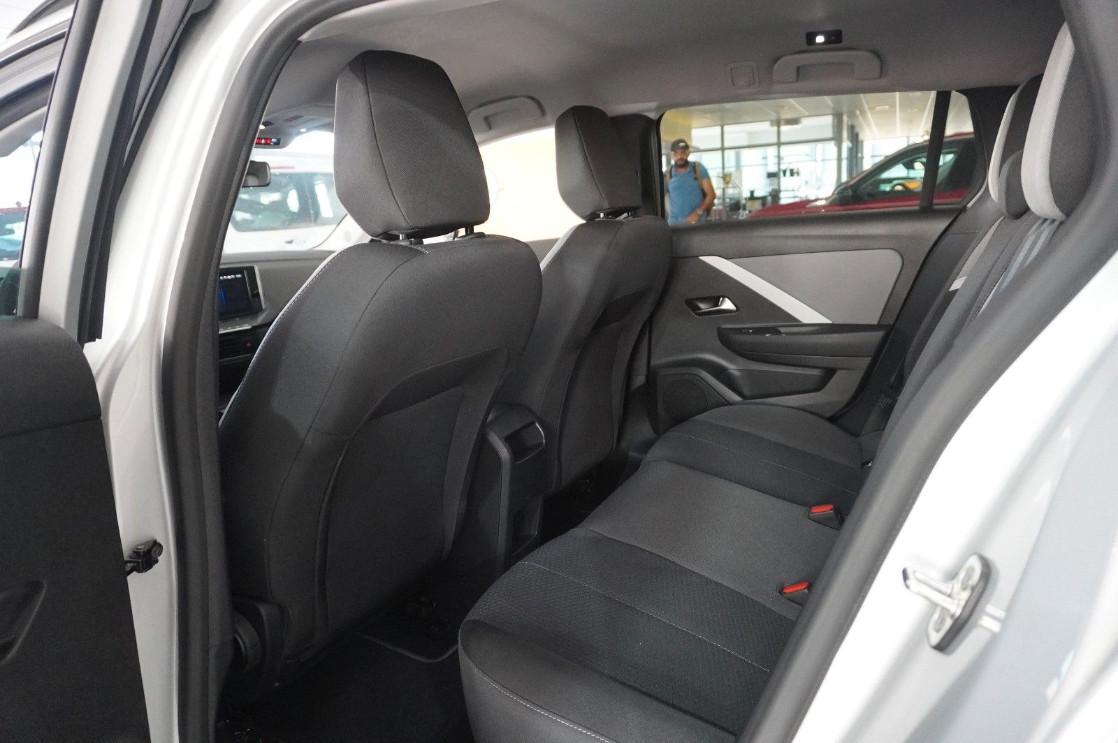Fahrzeugabbildung Opel Astra L ST 1.2T ENJOY NAVI/LED/KAMERA/VIRT/DAB+