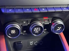 Fahrzeugabbildung Captur Intens 1.6 E-TECH Plug-in Hybrid Bose/gro