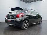Peugeot 208 GTi - Peugeot 208: GTI