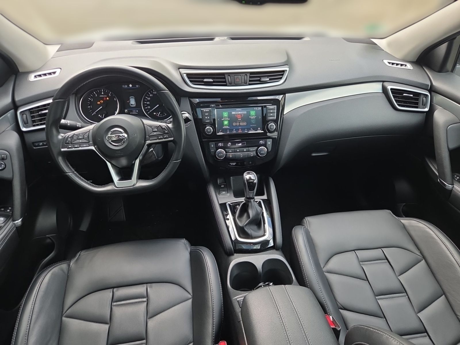 Fahrzeugabbildung Nissan Qashqai 1.3 DIG-T Akari 158 PS Autom. *NAVI*SITZ