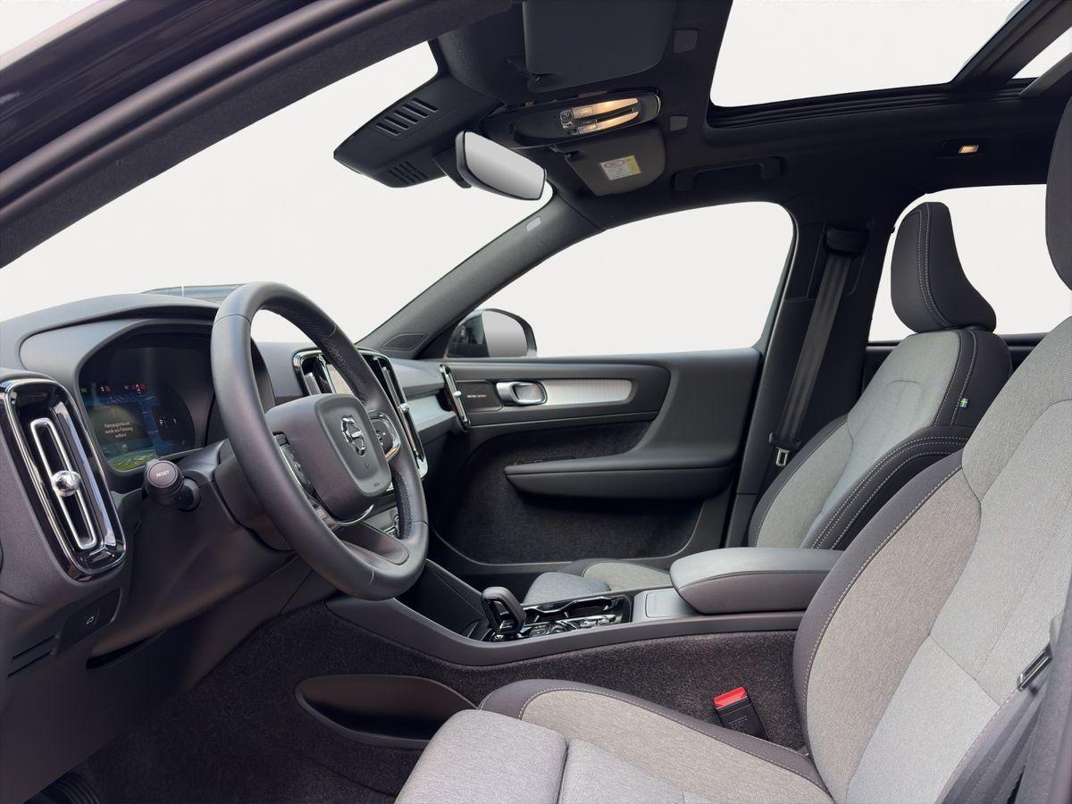 Volvo XC40 B3 Black Edition Plus 360° PANO AHK H/K 20"