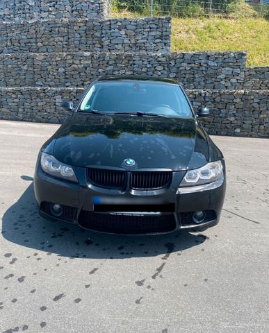 BMW Bmw e90 320i schwarz 2007 Benzin TÜV Neu g...