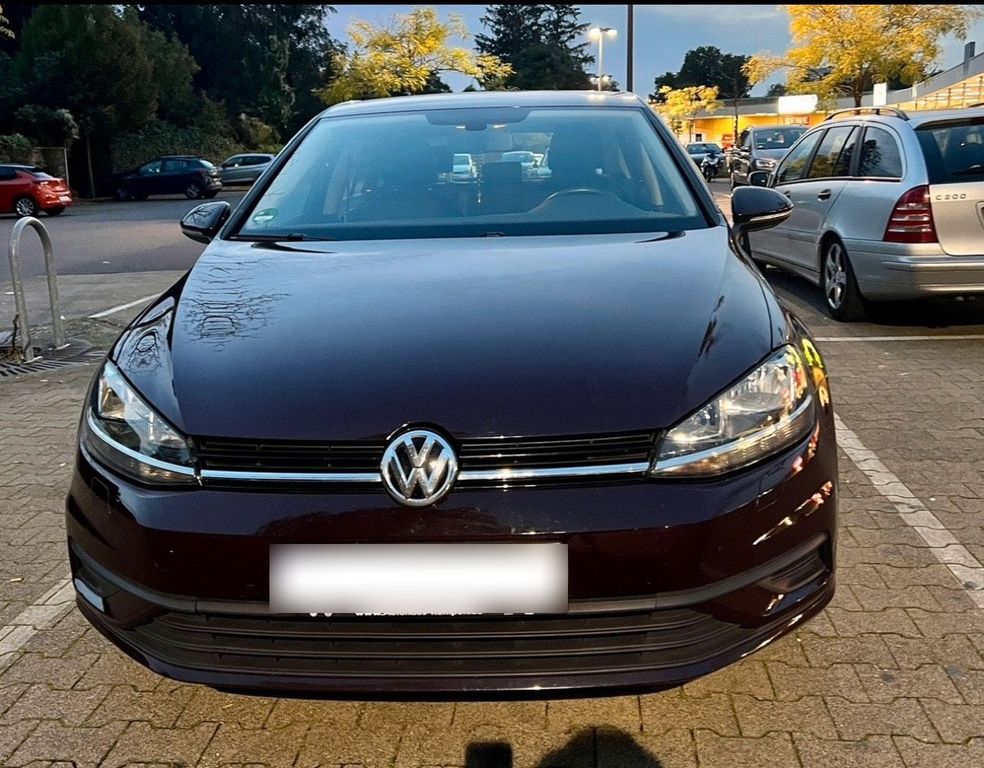 Image of Volkswagen Golf