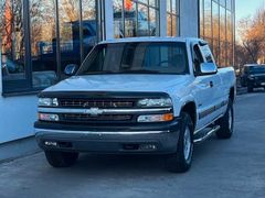 CHEVROLET Silverado LS 1500 Pickup Z71 Allrad