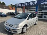 Nissan Almera Tino Visia - Nissan Almera: Visia
