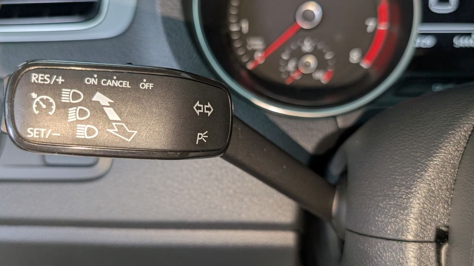 Fahrzeugabbildung Volkswagen Polo V 1.0 TSI * SHZ * LED * PDC Allstar