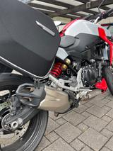 BMW F900R - BMW R 90