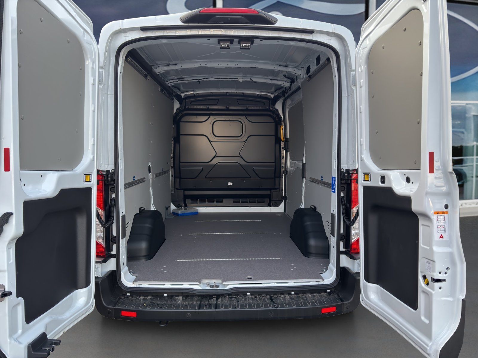 Fahrzeugabbildung Ford Transit 350 L2 Trend