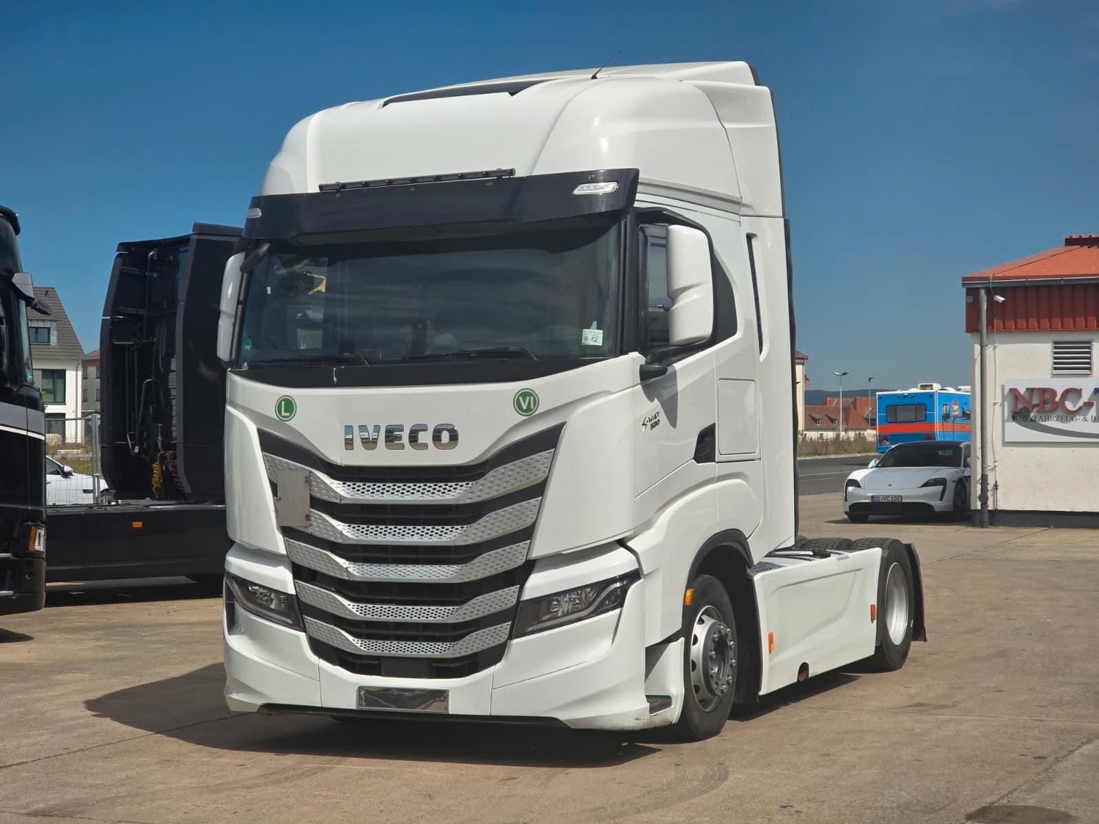 Iveco S-WAY 530 * RETARDER * 2 X TANK * ACC * WENIG KM