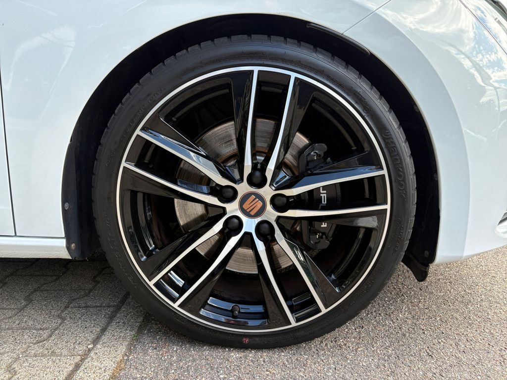 Fahrzeugabbildung SEAT Leon ST 2.0 TSI Cupra 300 4Drive