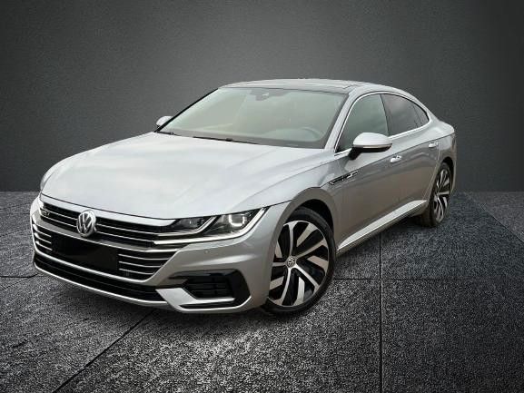 Volkswagen Arteon 2.0d 150PS  R-LINE PANO LED ALCANTARA VOL