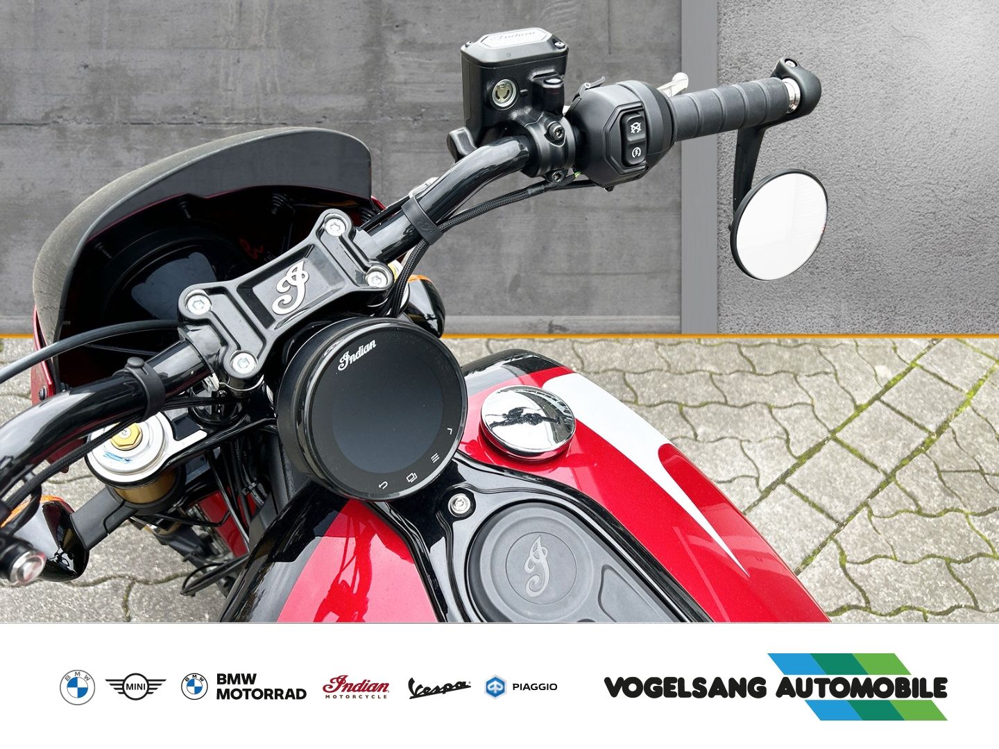 Fahrzeugabbildung Indian Scout 101 , mit Klappenauspuffanlage, Navigation