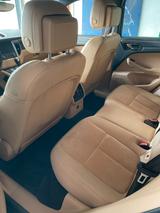 Porsche Macan ,schöne seltene Farbkombi mit innen beige - Porsche Macan mit Benzin-Antrieb: Schwarz