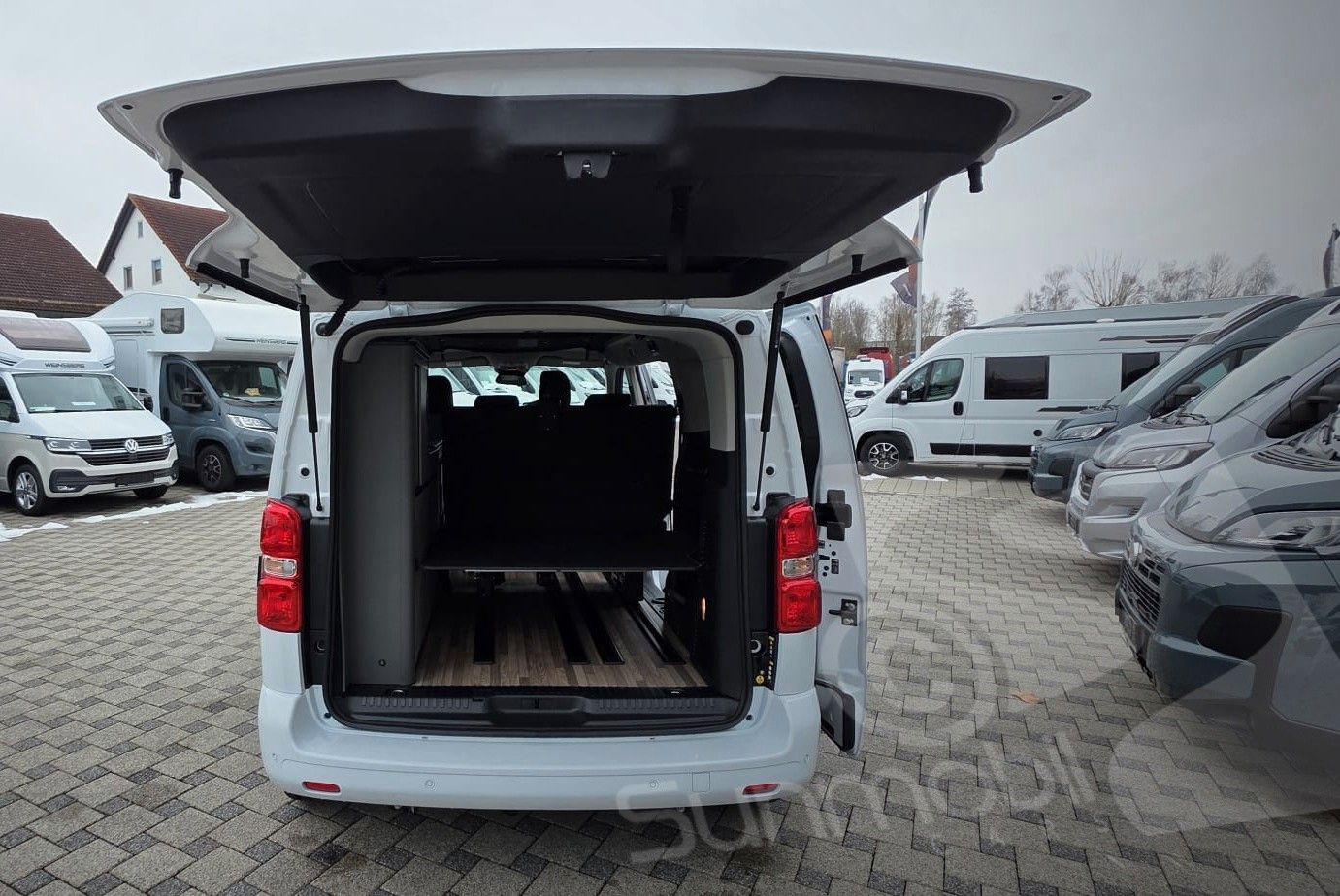Fahrzeugabbildung Crosscamp EXPLR Opel 177 PS Automatik´27
