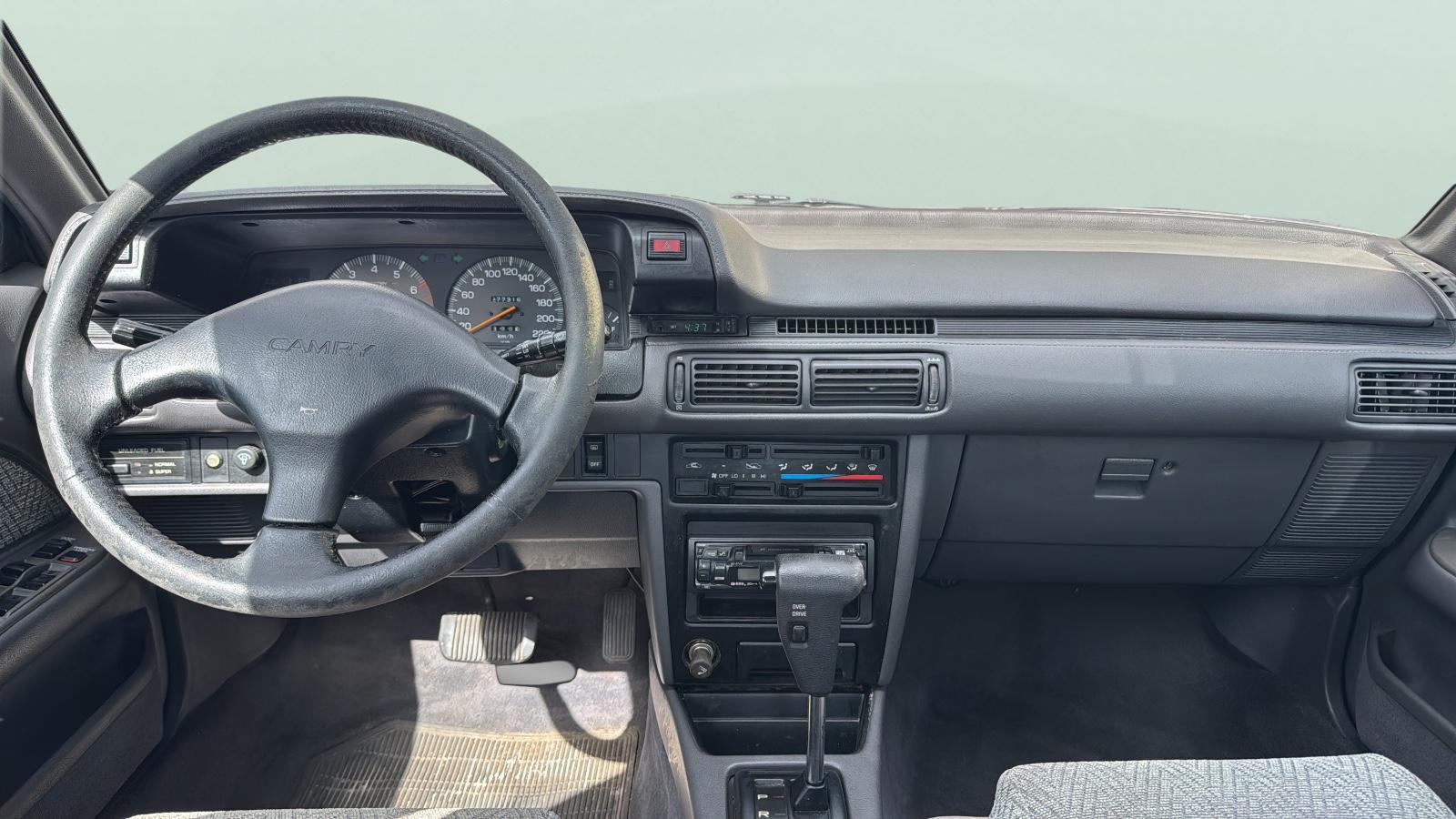 Toyota Camry 2.0 Automatik AHL OLDTIMER SCHIEBEDACH