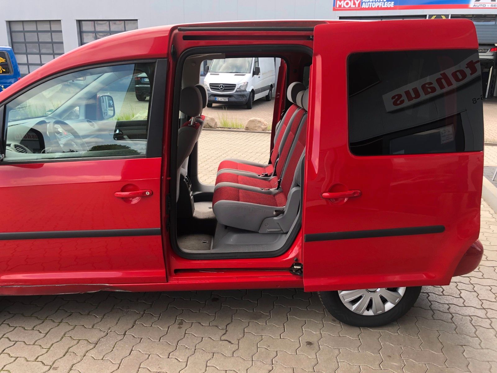 Fahrzeugabbildung Volkswagen Caddy Life Rollstuhlumbau