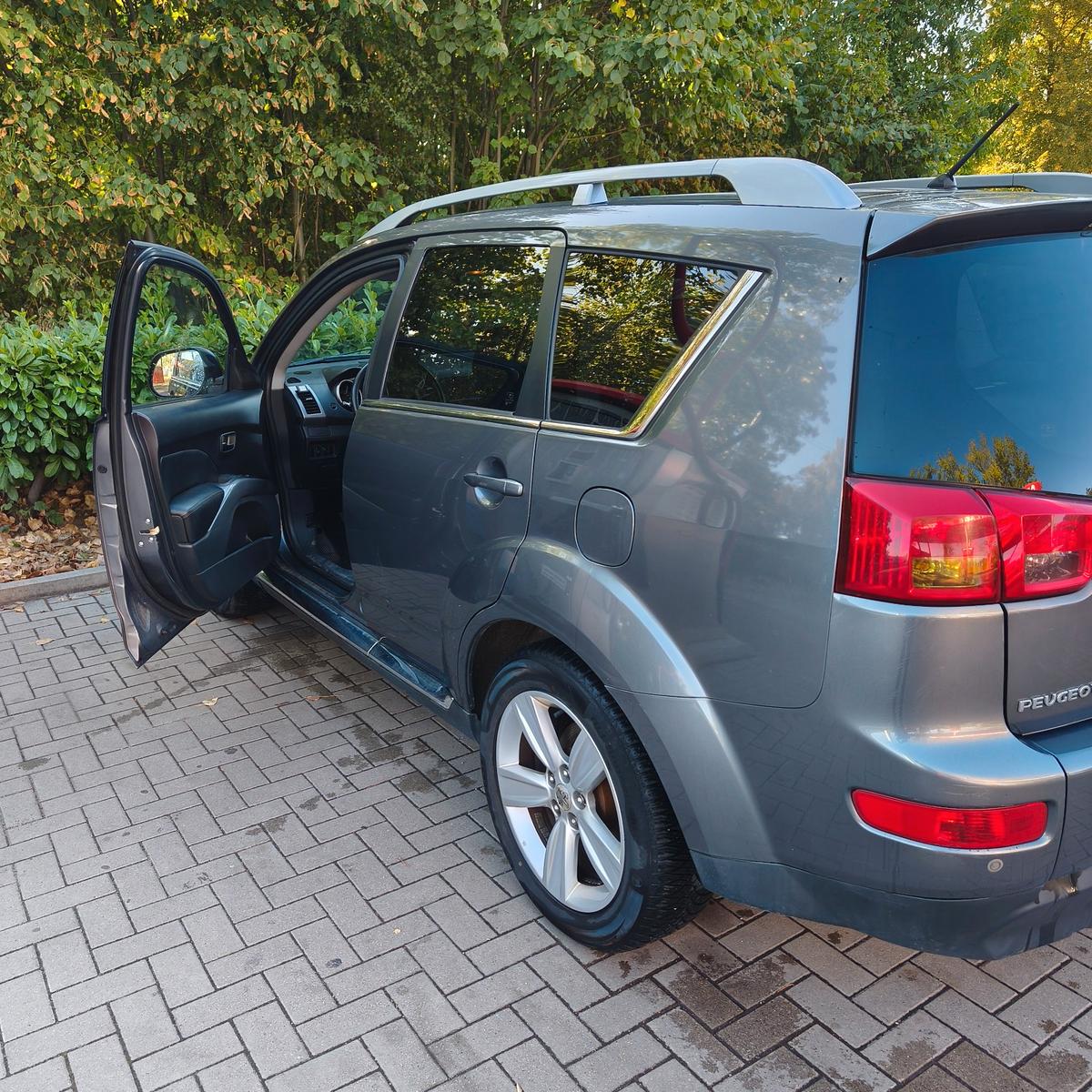 Peugeot 4007 2008 — photo 11
