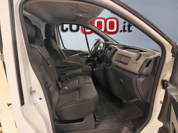 Renault Trafic - 12