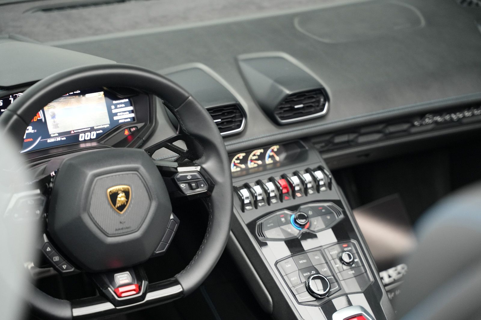 Fahrzeugabbildung Lamborghini Huracán/SPYDER/LIFT/KAMERA/LP610/KERAMIK/