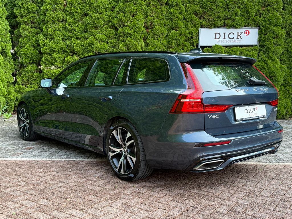Fahrzeugabbildung Volvo V60 D4 Aut. R Design LED+NAV+AHK+SHZ+PANO+360°+