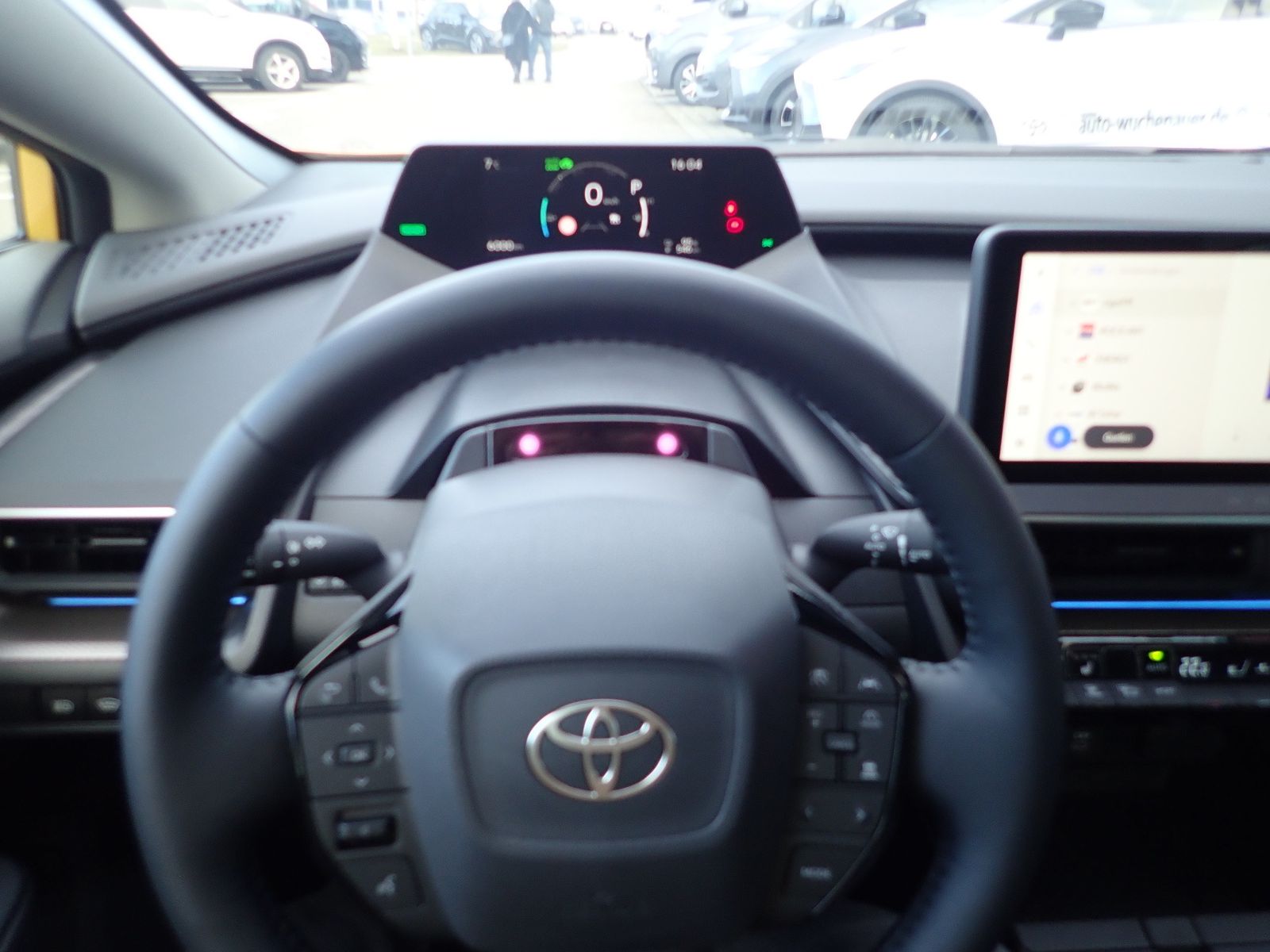 Fahrzeugabbildung Toyota Prius Plug-in Hybrid Executive, Panorama