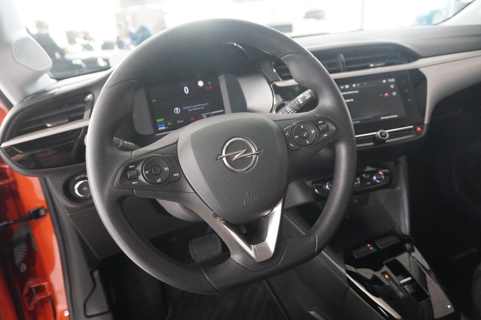 Fahrzeugabbildung Opel Corsa-e F EDITION 7KW NAVI/VIRT/DAB/TEMP/WÄRMEP