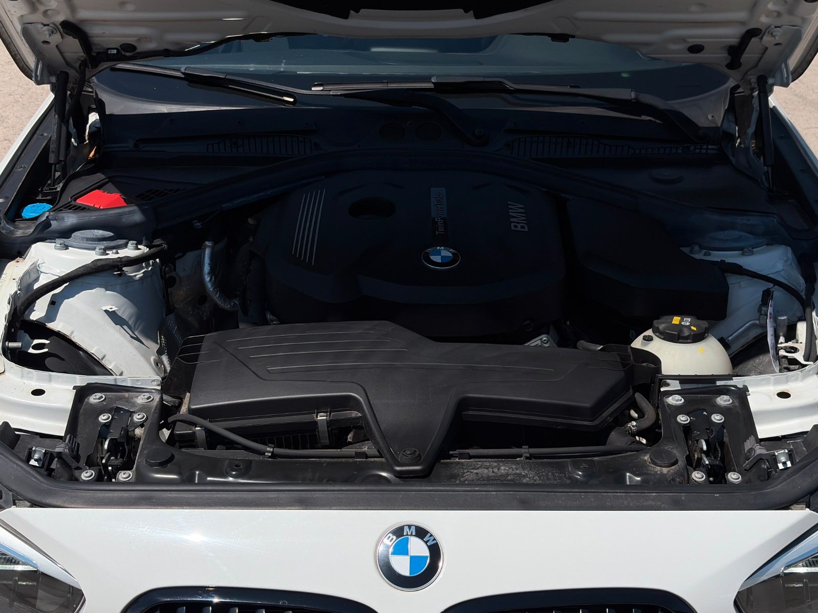 Fahrzeugabbildung BMW 118i M Sport Shadow Navi SHZ PDC LED BT HiFi