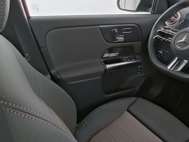 EQA 350 4MATIC Electric Art Adv Plus Memorysitze