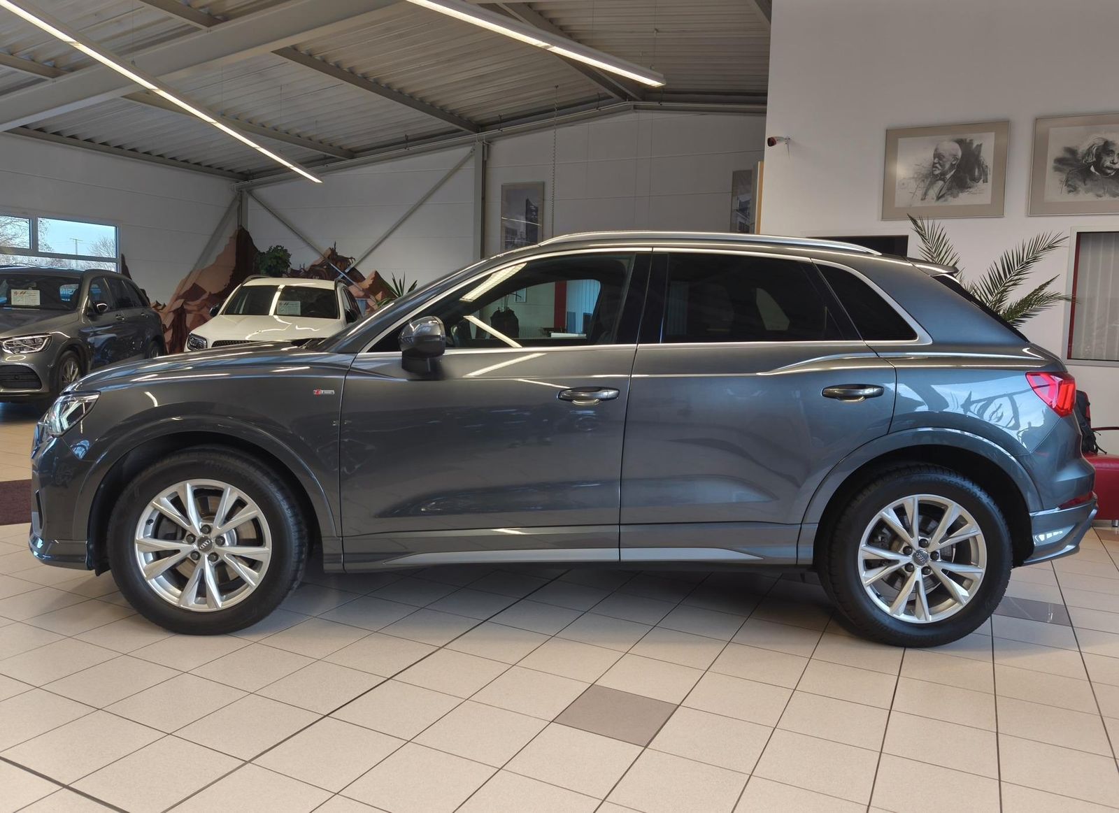 Fahrzeugabbildung Audi quattro 3x S line/190 PS/Matrix/DAB/Spur/Keyless